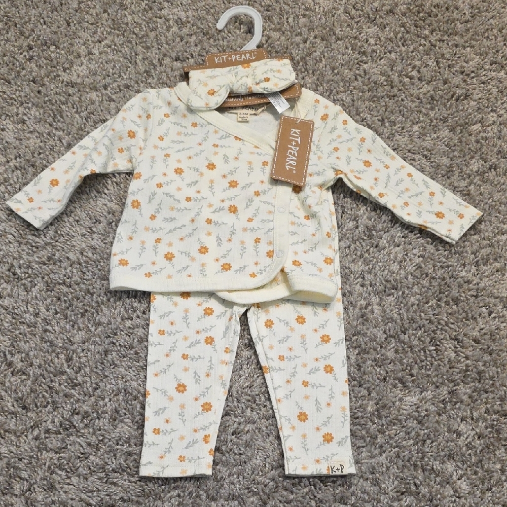 NWT Kit+Pearl Floral Baby LoungeSet - Cream and Orange
